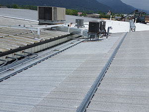 Commercial Metal Roof Installers2